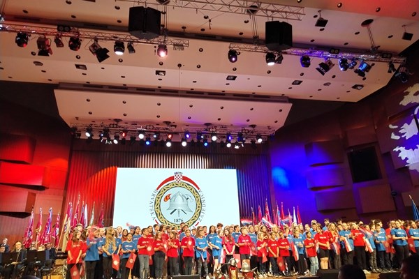 ​Hrvatski Crveni križ čestita Hrvatskoj vatrogasnoj zajednici 150. obljetnicu djelovanja